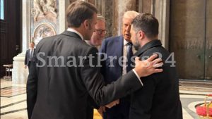La foto di Trump, Zelensky, Macron e Starmer nella Basilica di San Pietro